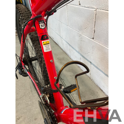 POLYGON Cascade Three Mountain Bike (Size M)