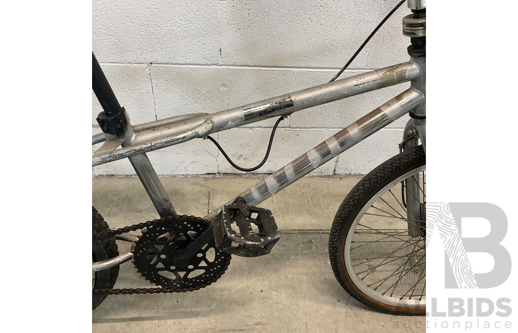 Grey BMX Bike (48cm Frame)