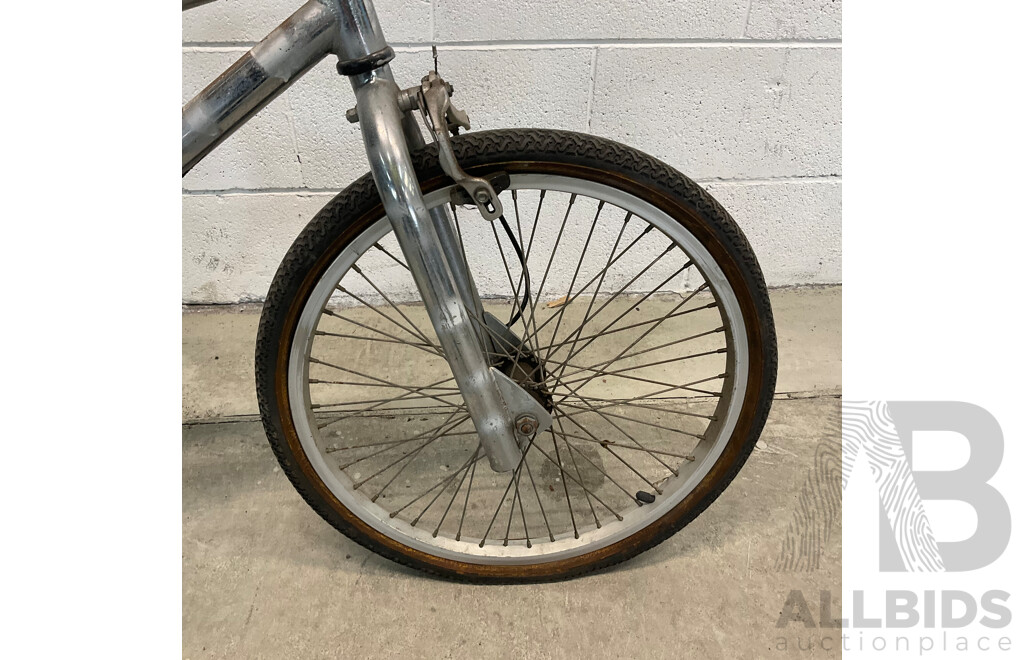 Grey BMX Bike (48cm Frame)