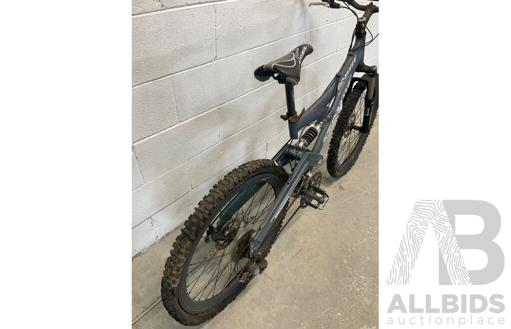 ATOMIK Gravity Mountain Bike (45cm Frame)