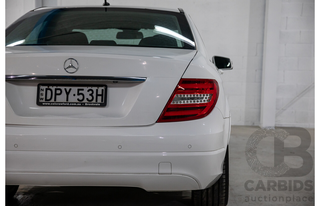 6/2013 Mercedes-Benz C250 Avantgarde BE W204 MY13 4d Sedan Polar White Turbo 1.8L