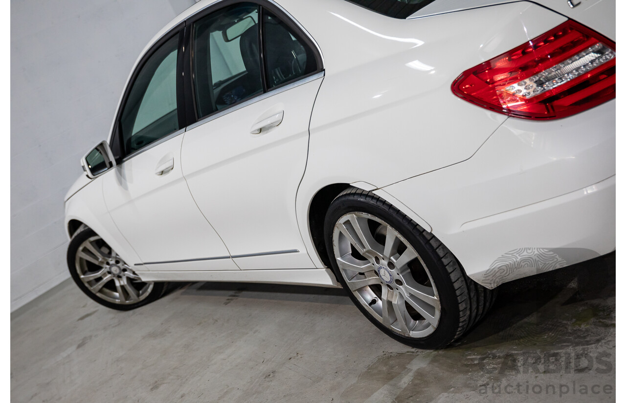 6/2013 Mercedes-Benz C250 Avantgarde BE W204 MY13 4d Sedan Polar White Turbo 1.8L