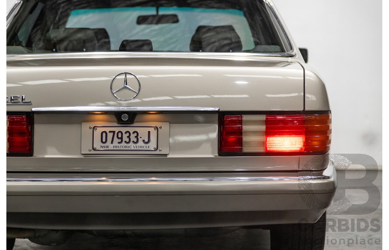 6/1990 Mercedes Benz 560 SEL W126 4d Sedan Smoke Silver Metallic V8 5.6L