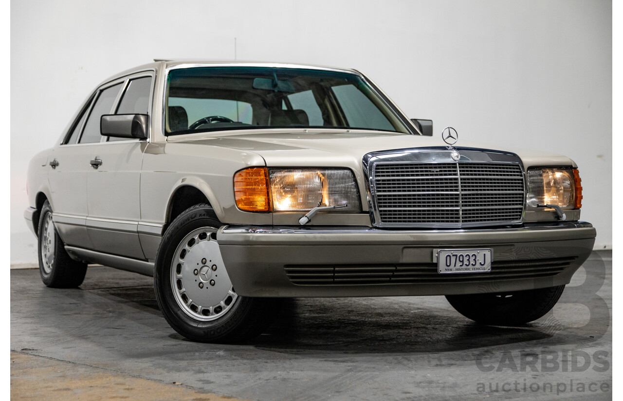 6/1990 Mercedes Benz 560 SEL W126 4d Sedan Smoke Silver Metallic V8 5.6L