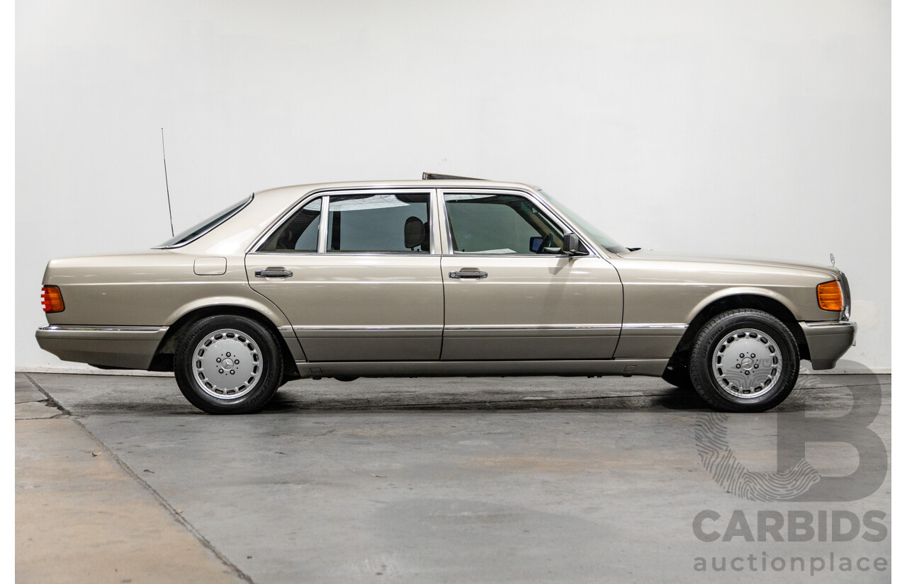 6/1990 Mercedes Benz 560 SEL W126 4d Sedan Smoke Silver Metallic V8 5.6L