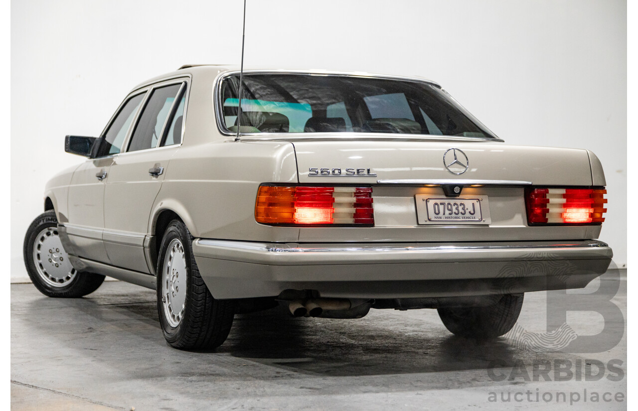 6/1990 Mercedes Benz 560 SEL W126 4d Sedan Smoke Silver Metallic V8 5.6L