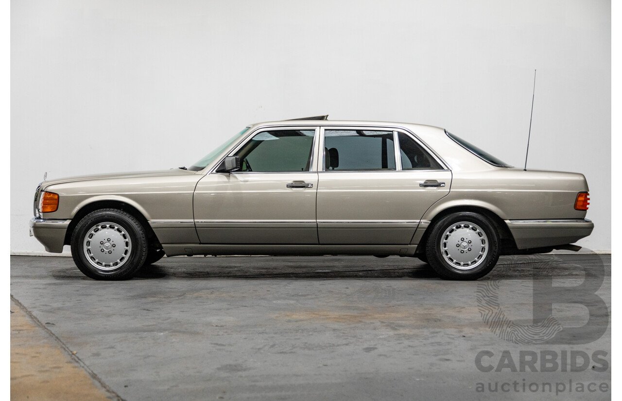 6/1990 Mercedes Benz 560 SEL W126 4d Sedan Smoke Silver Metallic V8 5.6L