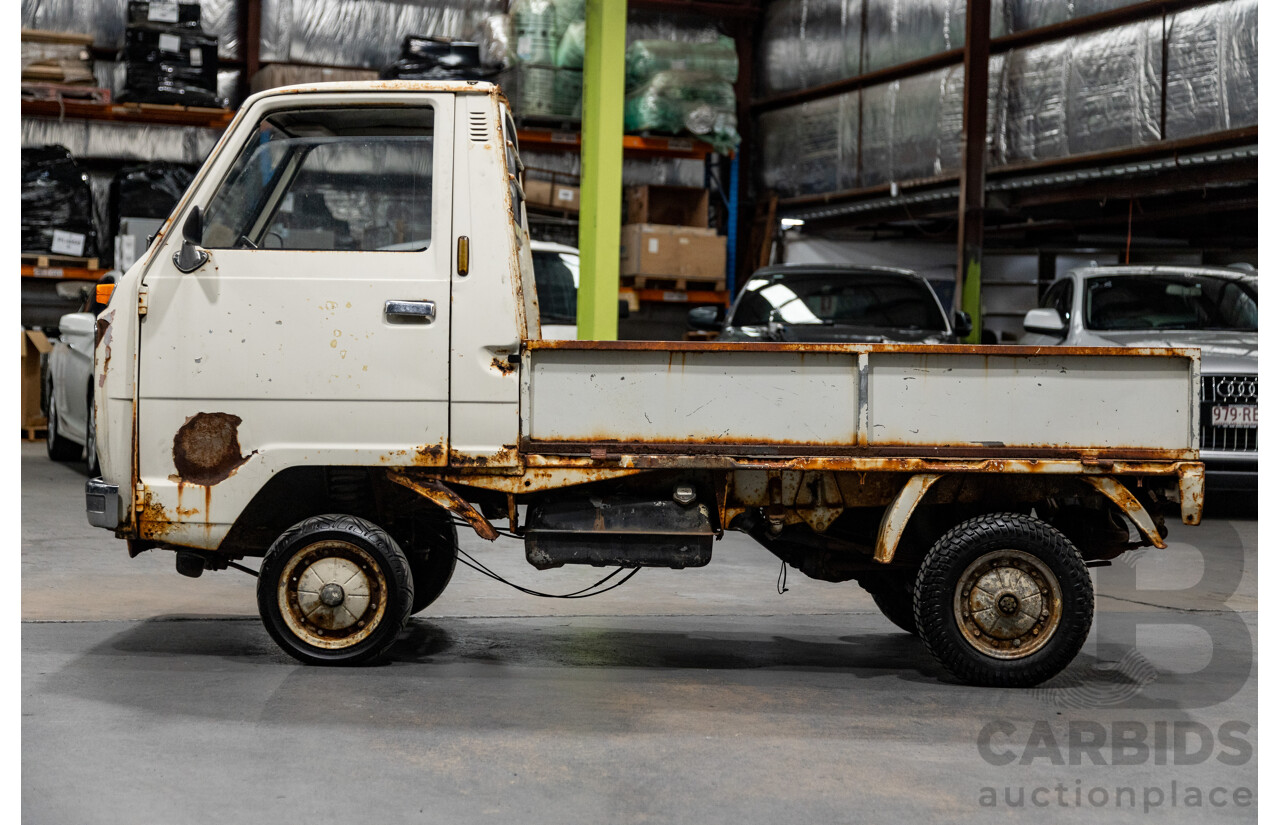 09/1975 Honda TN-V Deluxe TN360 2d Cab Chassis Kei Truck White 354cc 0.4L