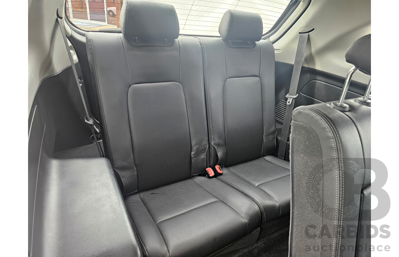 10/2016 Holden Captiva 7 LTZ (awd) CG MY15 4d Wagon White 2.2L