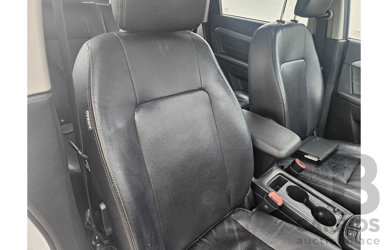 10/2016 Holden Captiva 7 LTZ (awd) CG MY15 4d Wagon White 2.2L