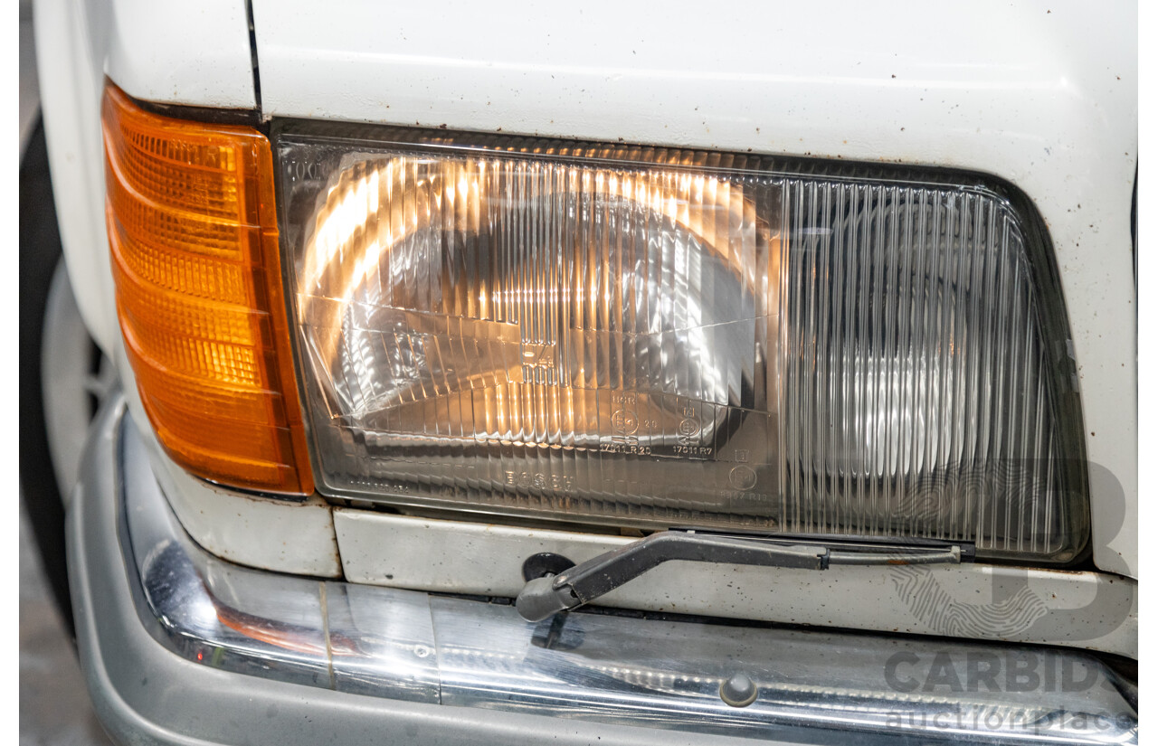 Circa 1984 Mercedes Benz 380SE W126 4d Sedan White V8 3.8L