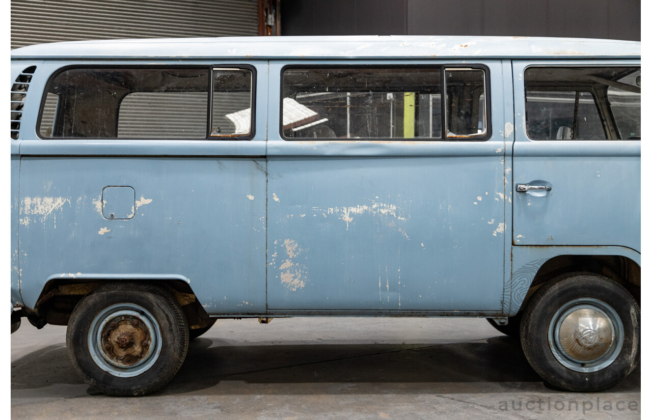 1/1969 Volkswagen Kombi Type 2 T2 Lowlight Van Blue 1.6L