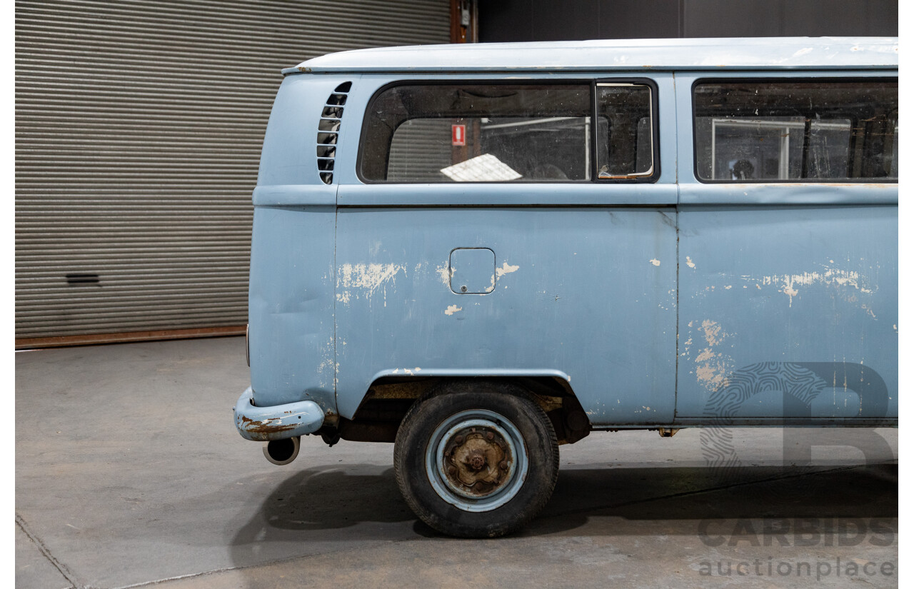 1/1969 Volkswagen Kombi Type 2 T2 Lowlight Van Blue 1.6L