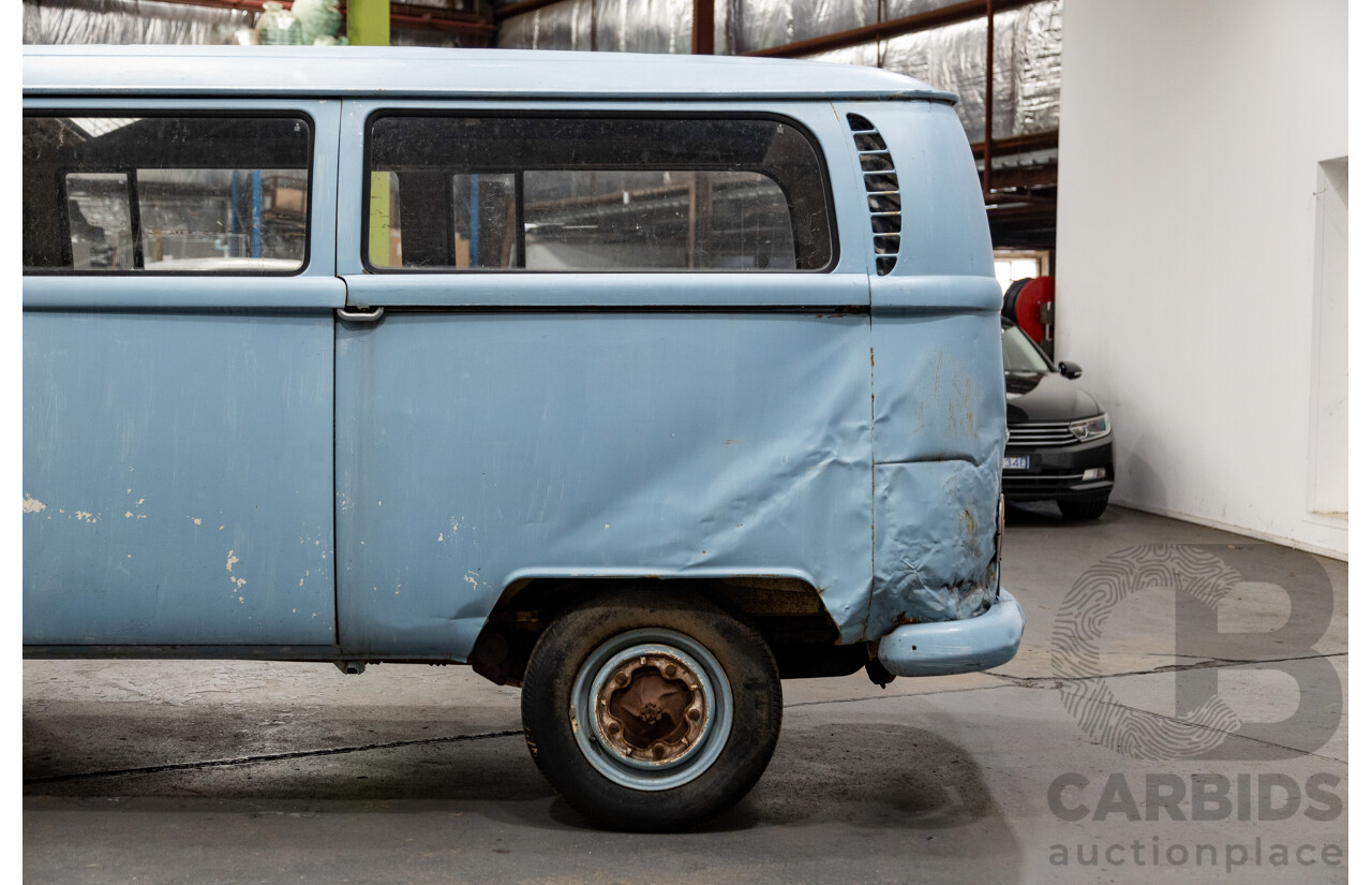 1/1969 Volkswagen Kombi Type 2 T2 Lowlight Van Blue 1.6L