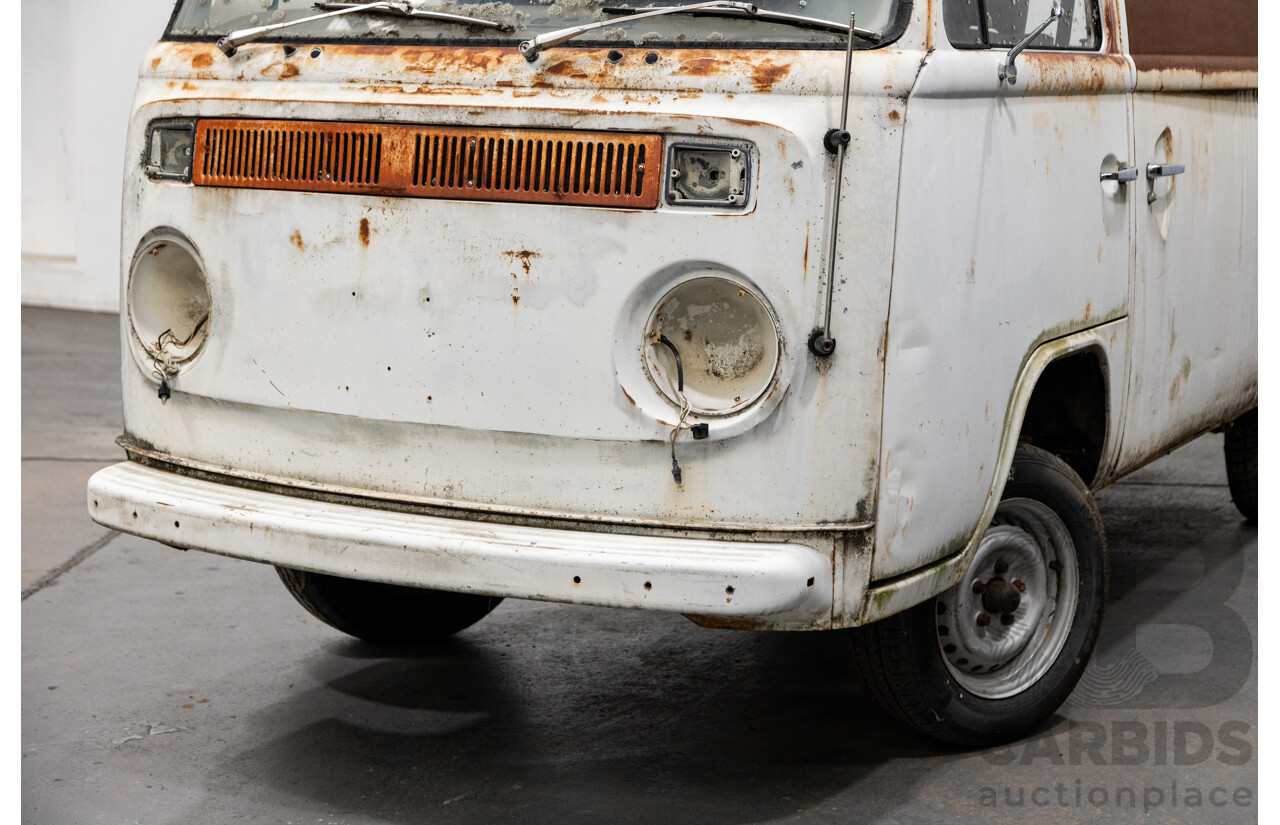 6/1975 Volkswagen Kombi Type 2 T2 Bay Window Van White 1.8L