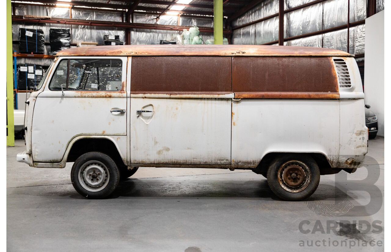 6/1975 Volkswagen Kombi Type 2 T2 Bay Window Van White 1.8L