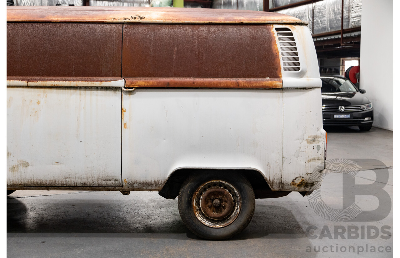 6/1975 Volkswagen Kombi Type 2 T2 Bay Window Van White 1.8L