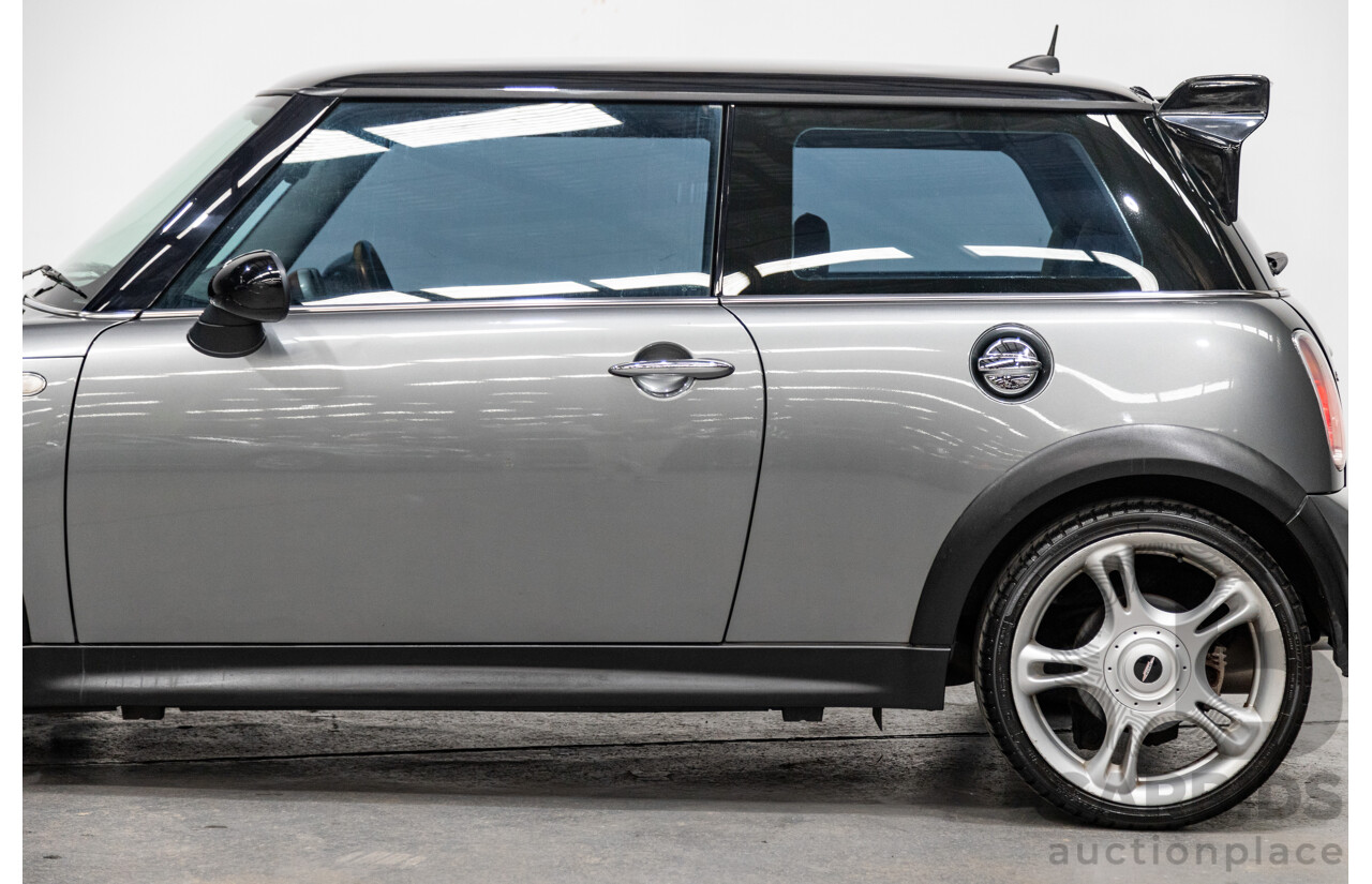 1/2005 Mini Cooper S JCW Upgrade R53 II 2d Hatchback Dark Silver Metallic Supercharged 1.6L