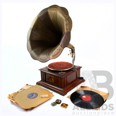 His Masters Voice Vintage Gramophone with Wind Handle, Spare Needles and Records