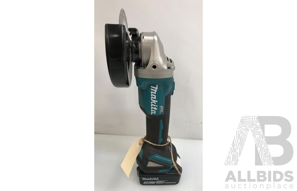 Makita (DGA504) 125mm Cordless Angle Grinder