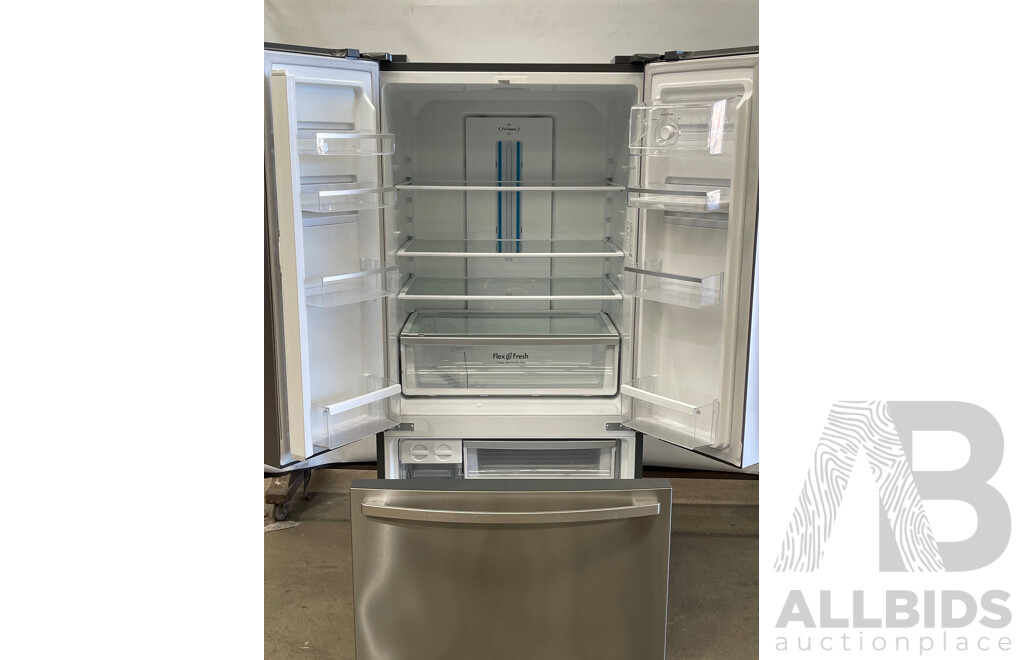 Westinghouse (WHE5200SA) 524L French Door Style Refrigerator