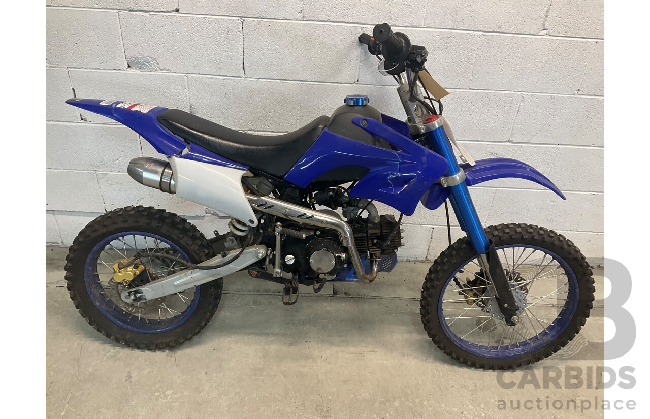 Blue 125cc Dirtbike