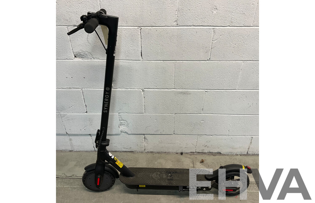 VALK Synergy 5 MkII 400W Electric Scooter - ORP $539.00