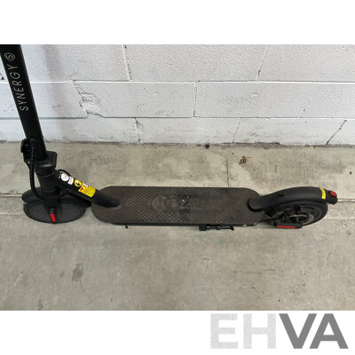 VALK Synergy 5 MkII 400W Electric Scooter - ORP $539.00