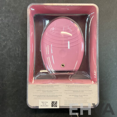 FOREO LUNA 3 Smart Facial Cleansing & Firming Massager - Pink -  ORP$369.00