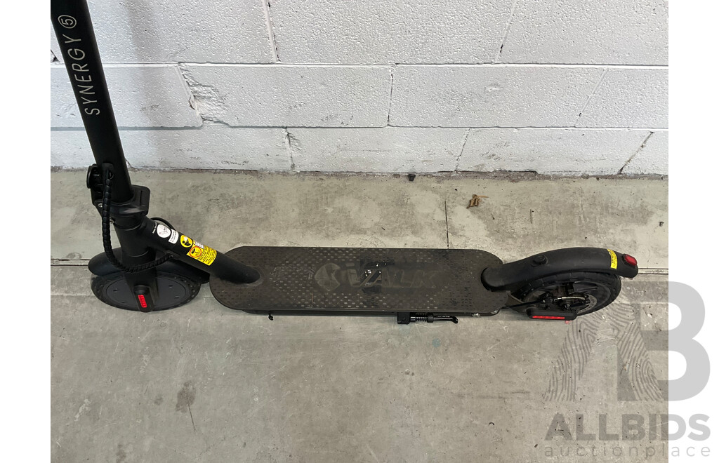 VALK Synergy 5 MkII 400W Electric Scooter - ORP $539.00