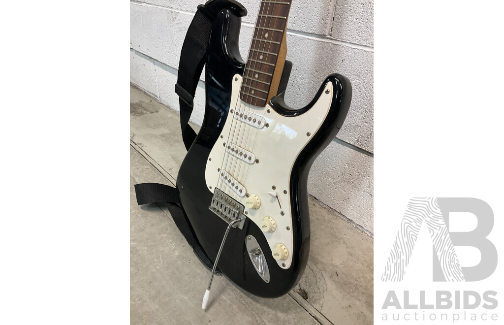 Fender Electic Guitar Black & White