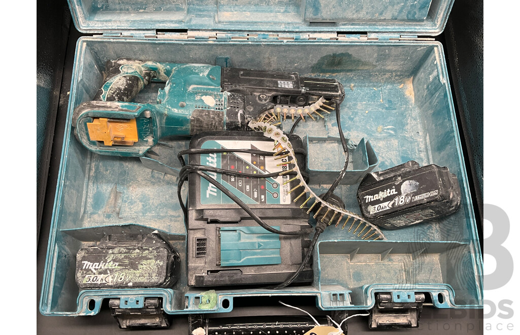 Makita Toolbox with Autofeed Screwdriver, Batteries and Charger