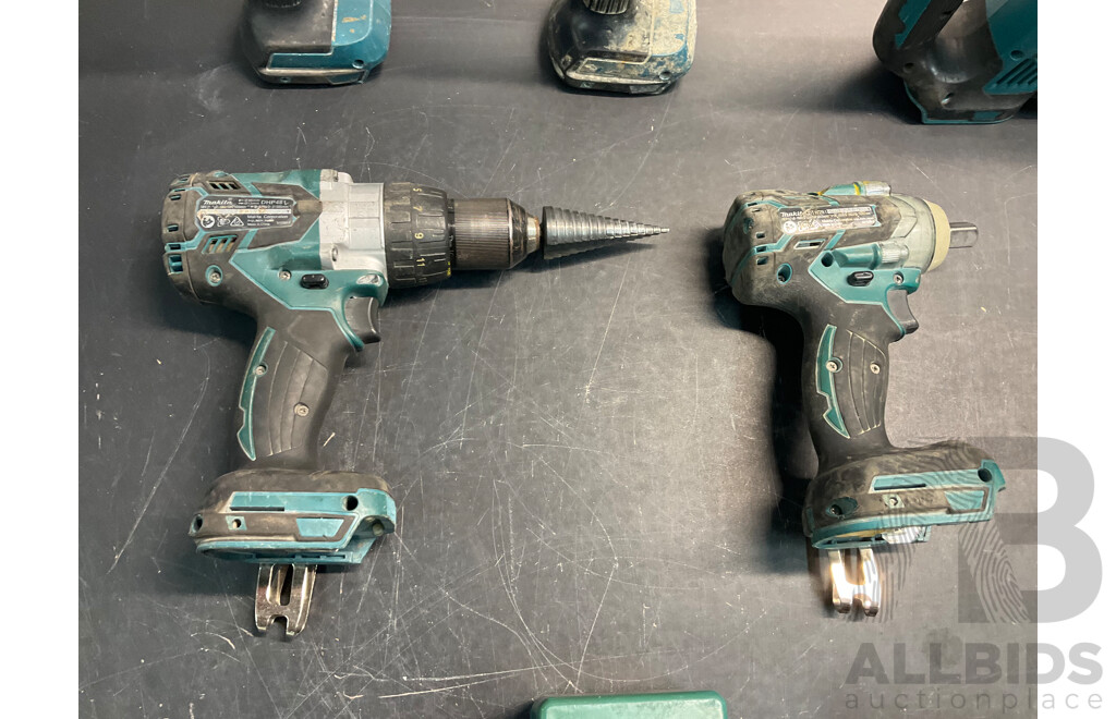 Makita Drills (x4), Inflator, 18V Batteries (x4) & Chargers (x2)