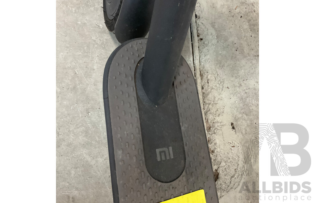 MI Electric Scooter 1S