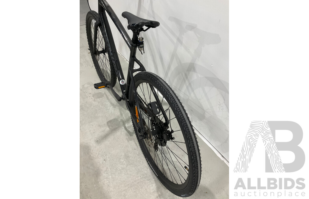 Specialised Mountain Bike (Size L)