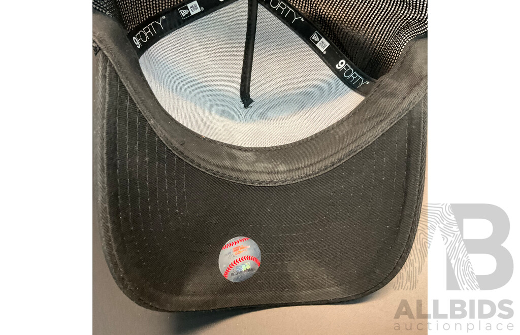 CULTURE KING Cap Carrier & NEWERA Caps - Lot of 7