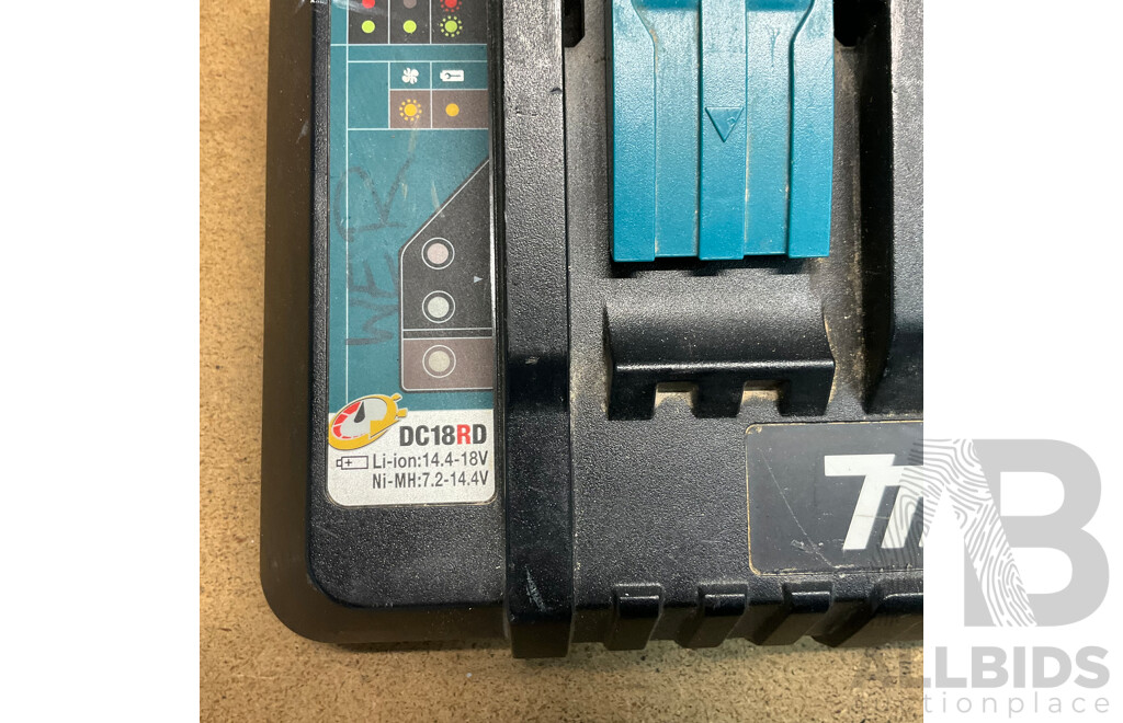 MAKITA DC18RD Dual-Port Charger