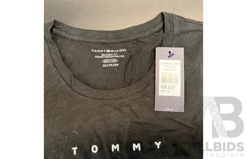 TOMMY HILFIGER, HUGO, BEN SHERMAN T-shirts - Various Sizes -  Lot of 7