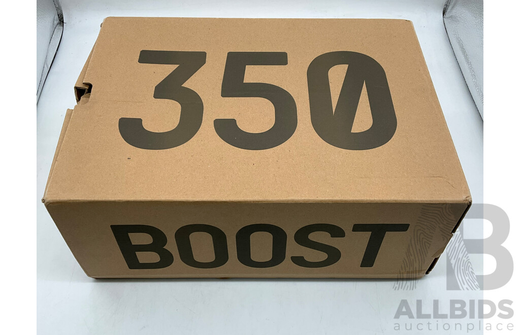 Yeezy Boost 350 V2 Cream (Size 9.5)