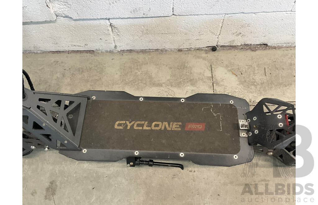 Cyclone Pro E-Scooter - ORP $1,999.00