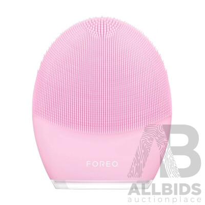 FOREO LUNA 3 Smart Facial Cleansing & Firming Massager - Pink -  ORP$369.00