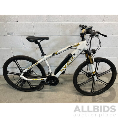 Akez E-Bike (41cm Frame)