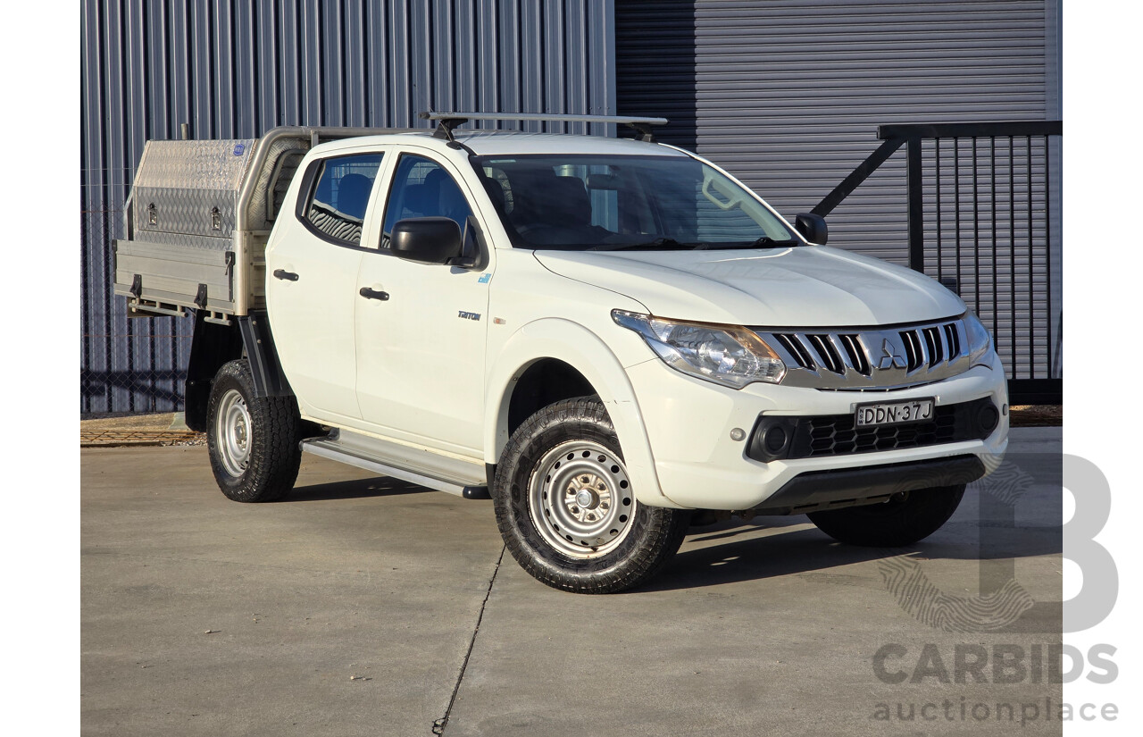 9/2015 Mitsubishi Triton GLX (4x4) MQ MY16 4d Dual Cab Chassis White Turbo Diesel 2.4L