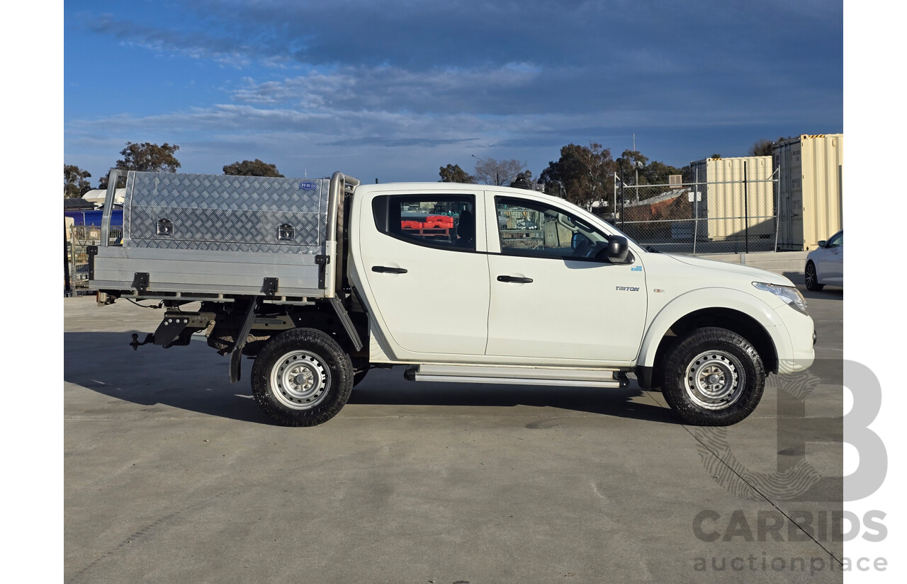 9/2015 Mitsubishi Triton GLX (4x4) MQ MY16 4d Dual Cab Chassis White Turbo Diesel 2.4L