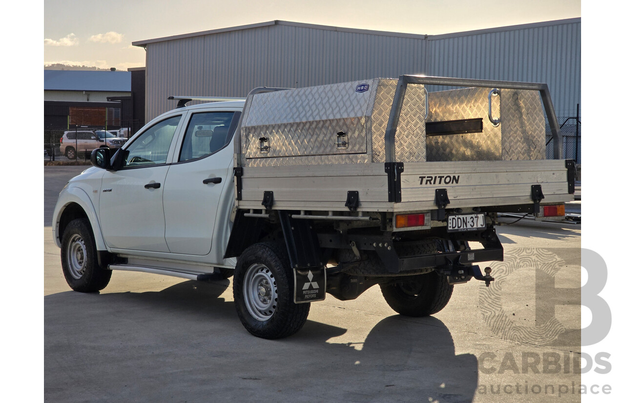 9/2015 Mitsubishi Triton GLX (4x4) MQ MY16 4d Dual Cab Chassis White Turbo Diesel 2.4L