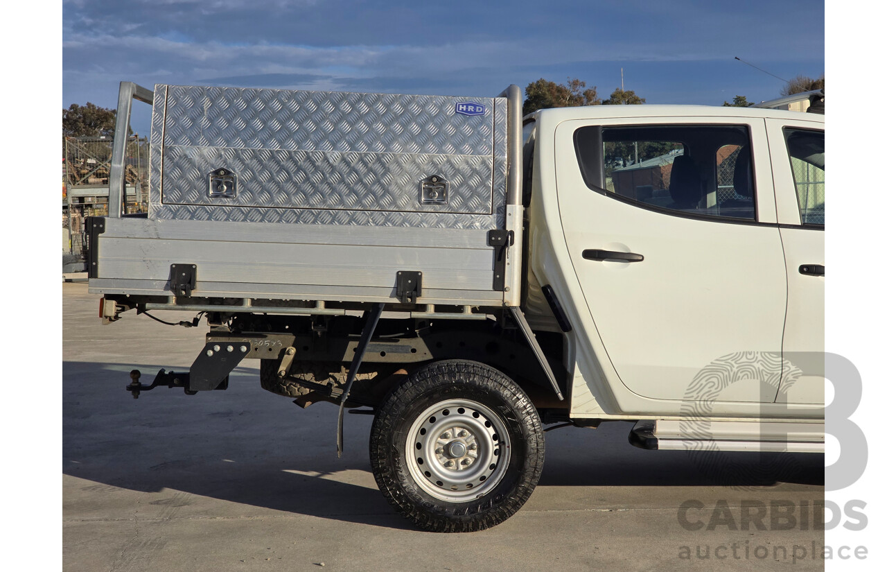 9/2015 Mitsubishi Triton GLX (4x4) MQ MY16 4d Dual Cab Chassis White Turbo Diesel 2.4L