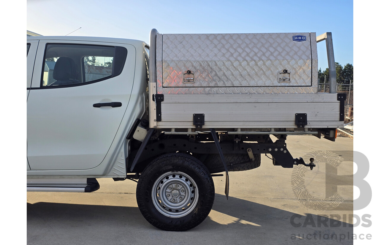 9/2015 Mitsubishi Triton GLX (4x4) MQ MY16 4d Dual Cab Chassis White Turbo Diesel 2.4L