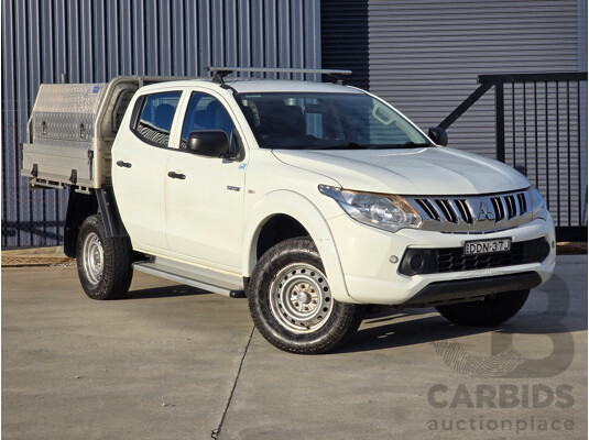 9/2015 Mitsubishi Triton GLX (4x4) MQ MY16 4d Dual Cab Chassis White Turbo Diesel 2.4L