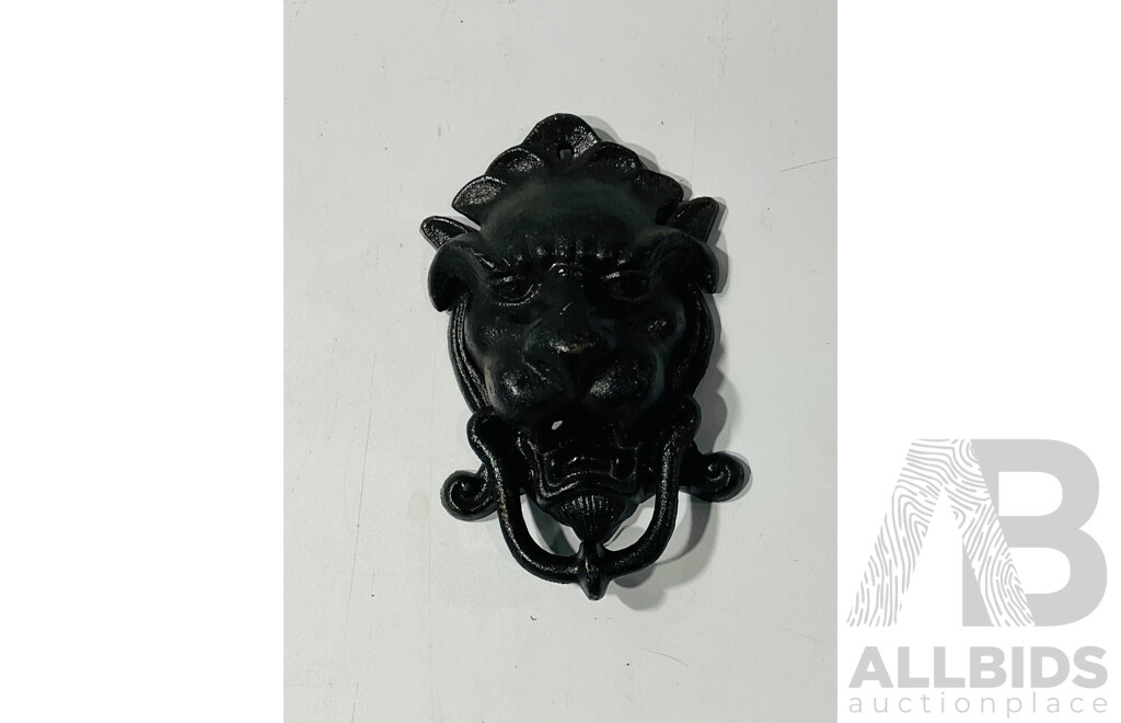 Reproduction Cast Iron Lion Form Door Knocker