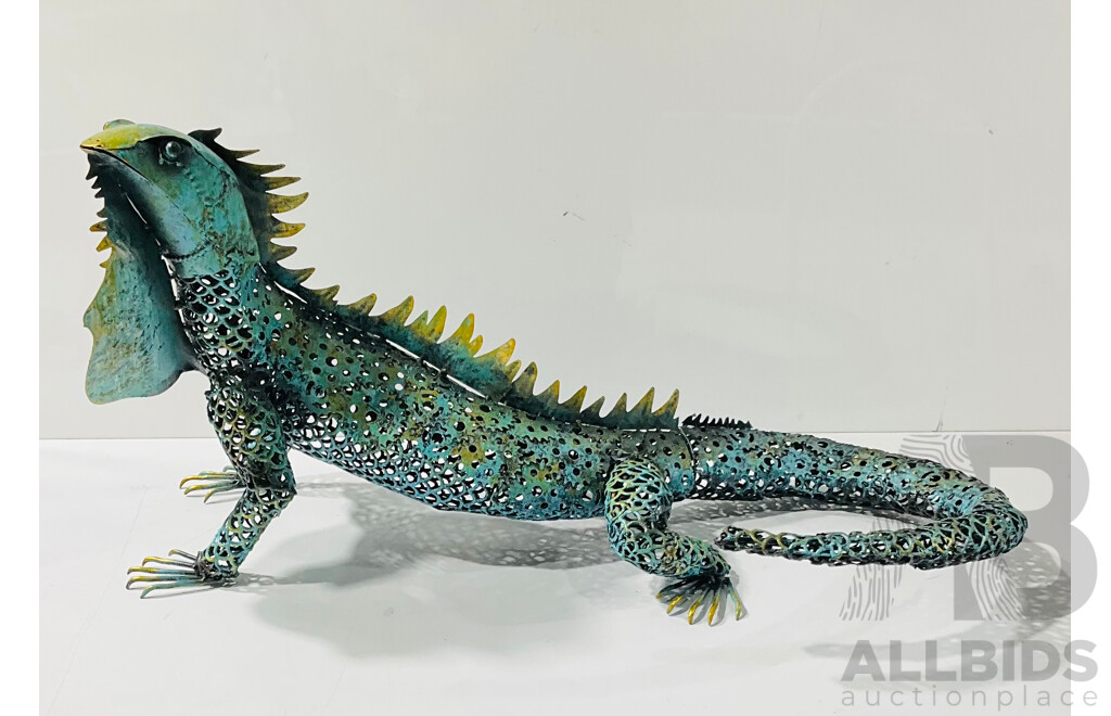 Large Metal Bearded Dragon Scuplture